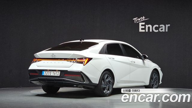 Hyundai AVANTE 2026 — photo 2