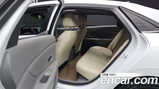 Hyundai AVANTE 2026 — photo 19