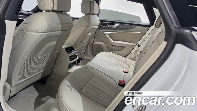 Audi A7 2025 — photo 25