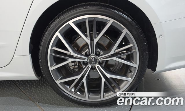 Audi A7 2025 — photo 7