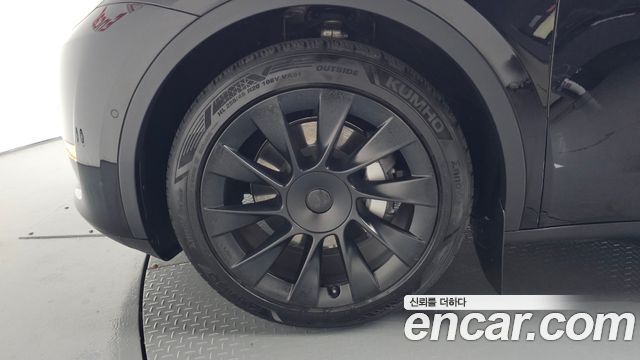 Tesla Model Y 2021 — photo 5