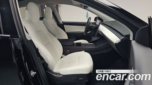 Tesla Model Y 2021 — photo 16