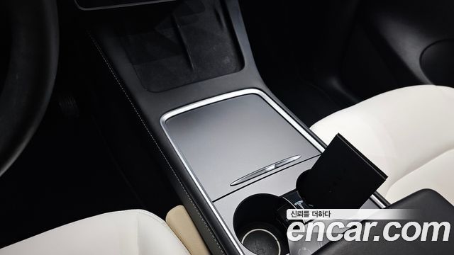 Tesla Model Y 2021 — photo 29
