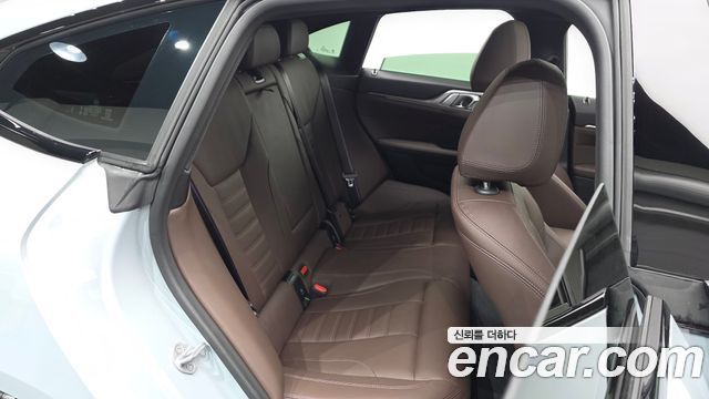 BMW 4-Series 2025 — photo 17