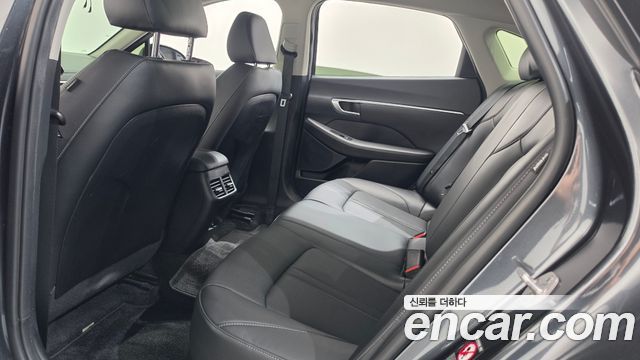 Hyundai Sonata 2023 — photo 25