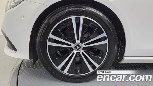 Mercedes-Benz E-Class 2021 — photo 5