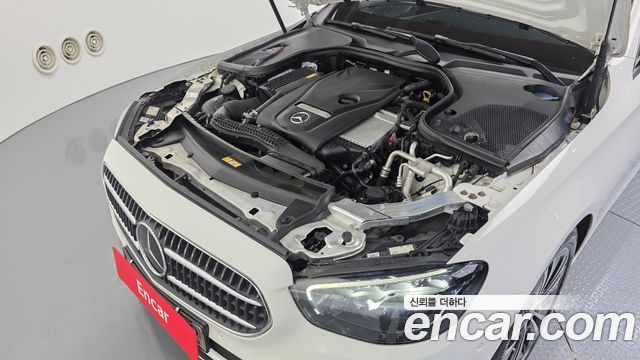 Mercedes-Benz E-Class 2021 — photo 6