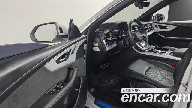 Audi Q8 2021 — photo 10