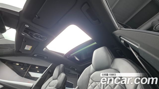 Audi Q8 2021 — photo 12