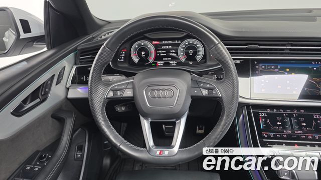 Audi Q8 2021 — photo 13
