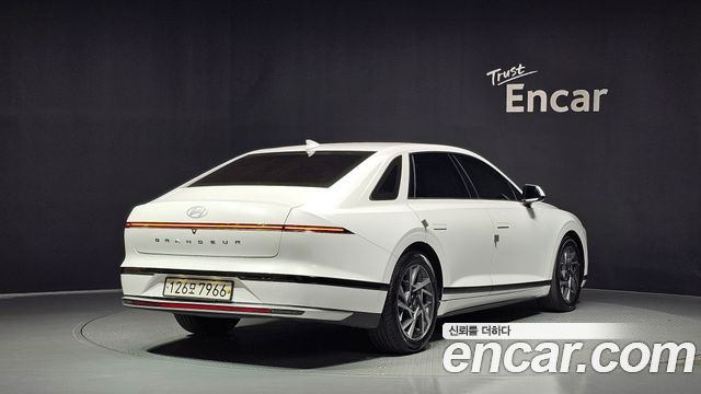 Hyundai Grandeur 2023 — photo 2