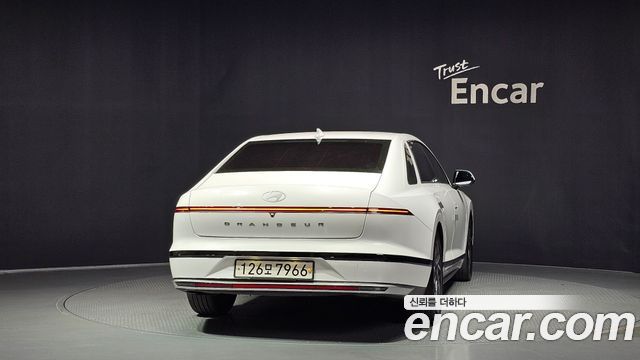 Hyundai Grandeur 2023 — photo 4
