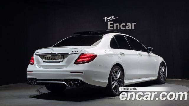 Mercedes-Benz E-Class 2019 — photo 2