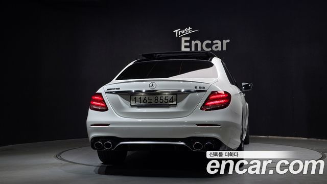 Mercedes-Benz E-Class 2019 — photo 4