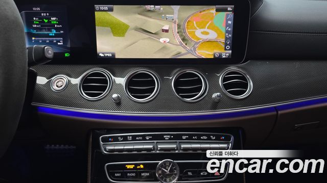 Mercedes-Benz E-Class 2019 — photo 21