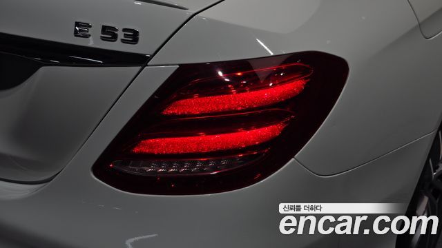 Mercedes-Benz E-Class 2019 — photo 9