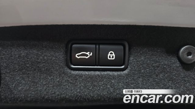 Genesis G70 2019 — photo 22