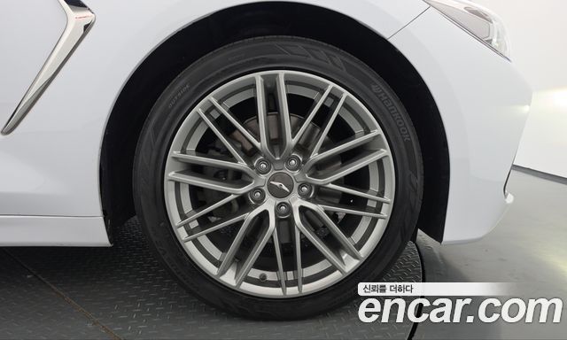 Genesis G70 2019 — photo 7