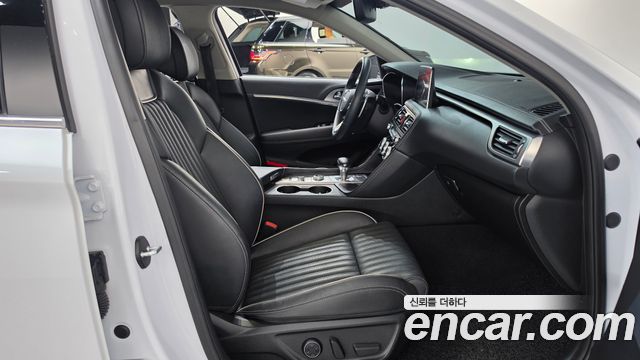 Genesis G70 2019 — photo 16