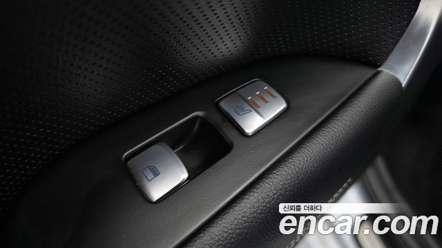 Genesis G70 2019 — photo 33