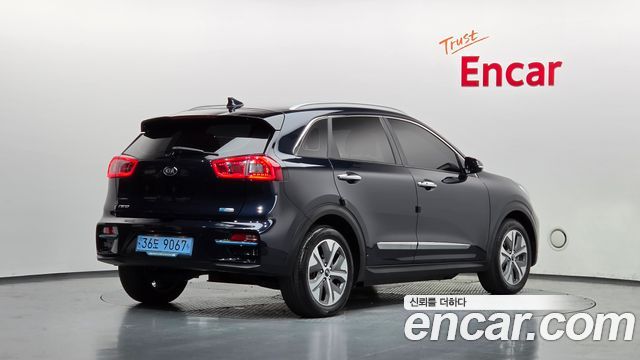 Kia Niro 2019 — photo 2
