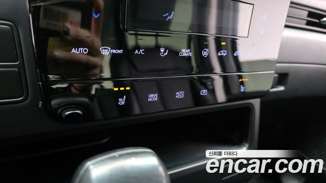 Hyundai Staria 2022 — photo 16