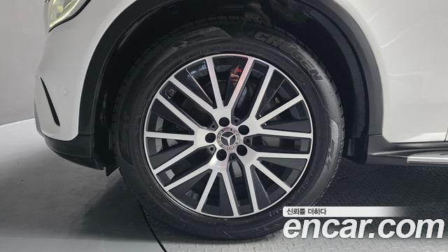 Mercedes-Benz GLC-Class 2021 — photo 5