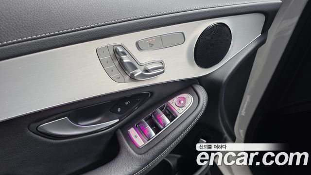 Mercedes-Benz GLC-Class 2021 — photo 26