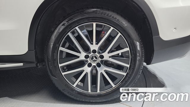 Mercedes-Benz GLC-Class 2021 — photo 7