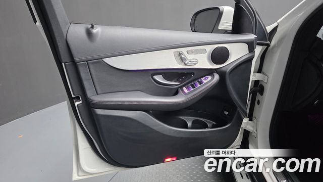 Mercedes-Benz GLC-Class 2021 — photo 14