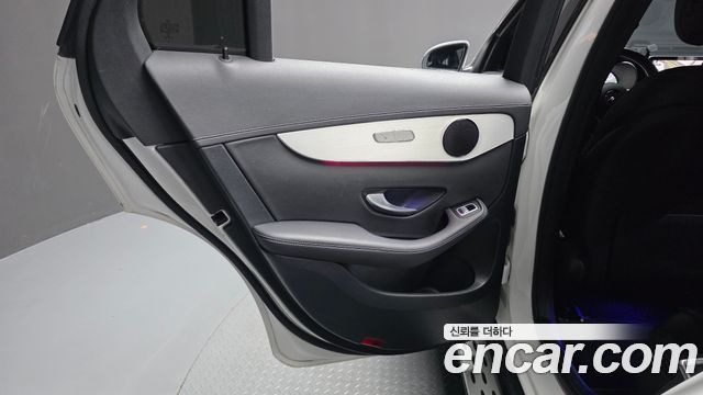 Mercedes-Benz GLC-Class 2021 — photo 15