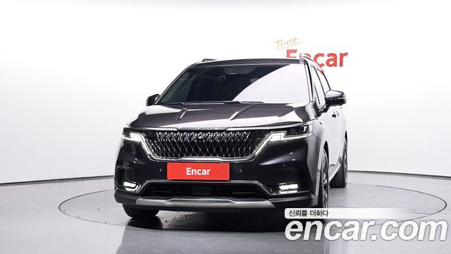 Kia Canival 2023 — photo 3