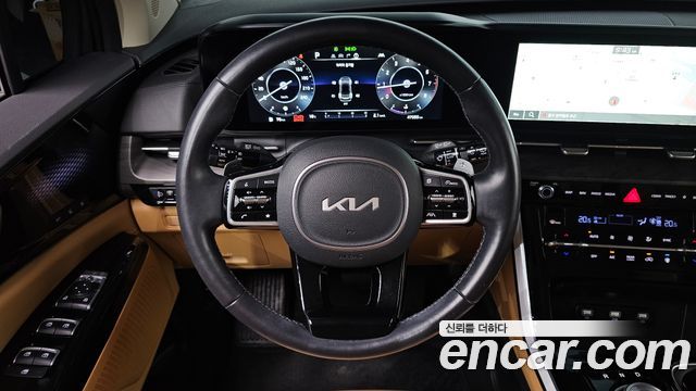 Kia Canival 2023 — photo 12
