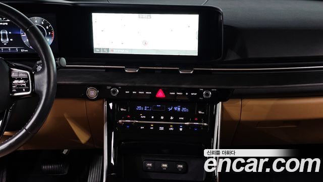 Kia Canival 2023 — photo 14