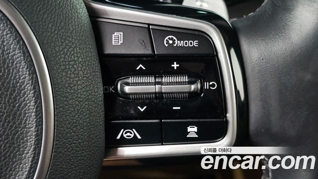 Kia Canival 2023 — photo 16