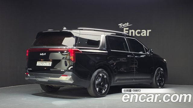Kia Canival 2024 — photo 2