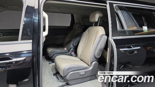 Kia Canival 2024 — photo 16