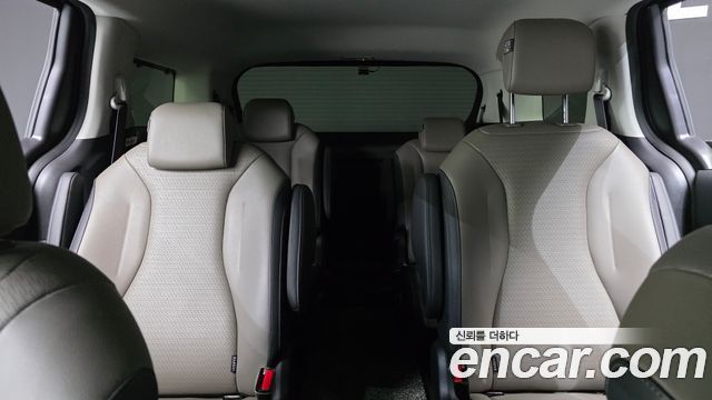 Kia Canival 2024 — photo 36