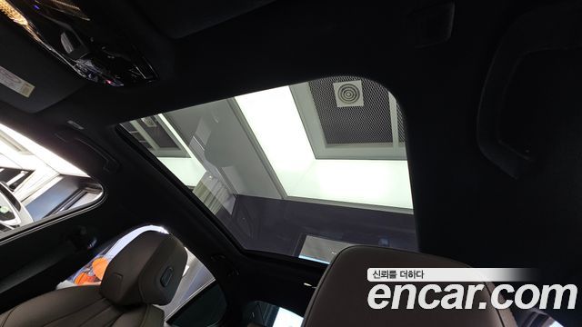 BMW 5-Series 2025 — photo 24