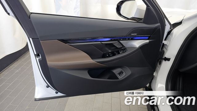 BMW 5-Series 2025 — photo 14
