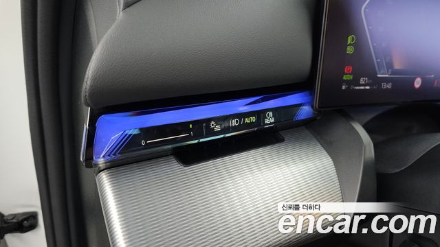 BMW 5-Series 2025 — photo 16
