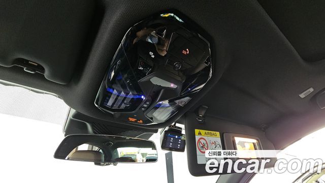 BMW 5-Series 2025 — photo 28