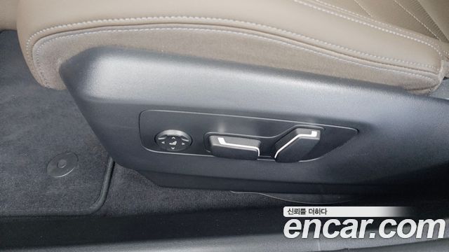 BMW 5-Series 2025 — photo 31