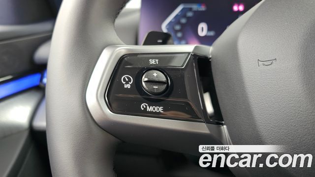BMW 5-Series 2025 — photo 32