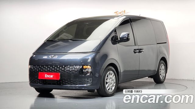 Hyundai Staria 2022 — photo 1