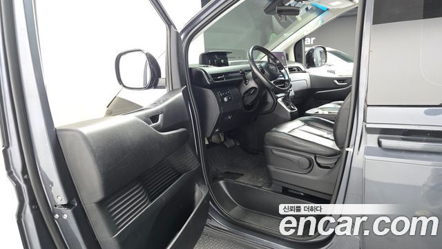 Hyundai Staria 2022 — photo 10