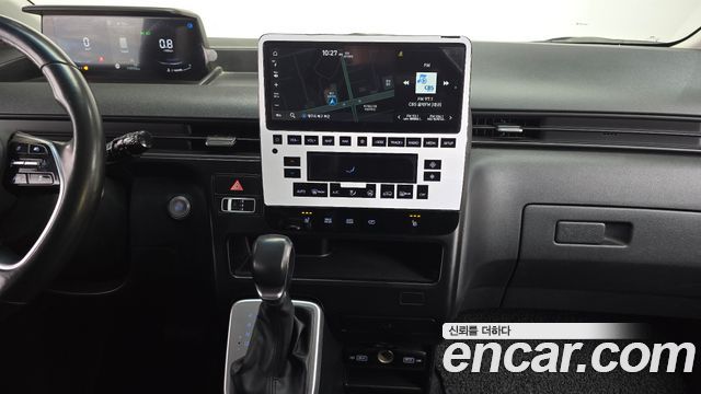 Hyundai Staria 2022 — photo 16