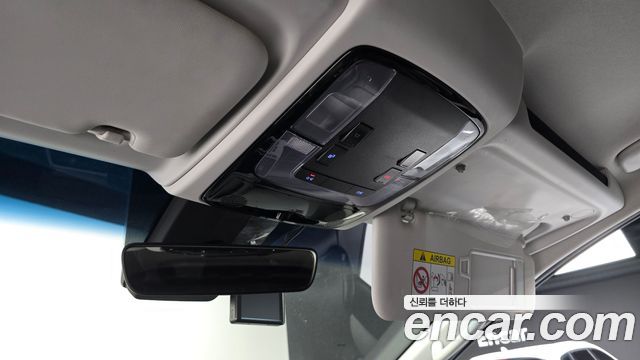 Hyundai Staria 2022 — photo 17