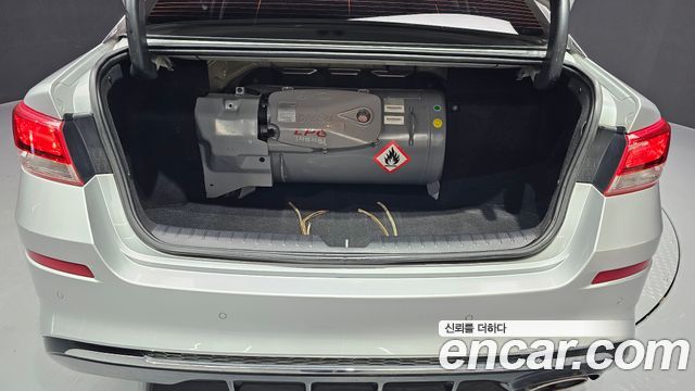 Kia K5 2019 — photo 26