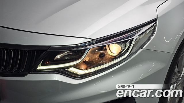 Kia K5 2019 — photo 8